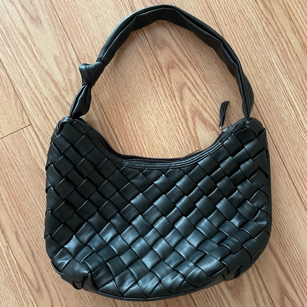 Black Quilted Soft Leather Shoulder Bag/Purse